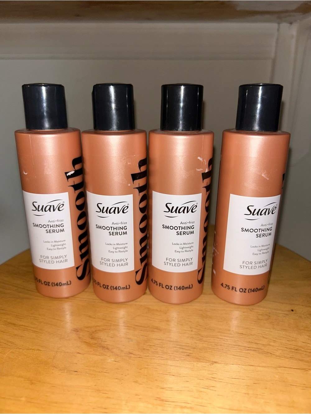 Lot of 4 NEW Suave Anti-Frizz Smoothing Serum 24 Hr Control each Bottle 4.75 oz